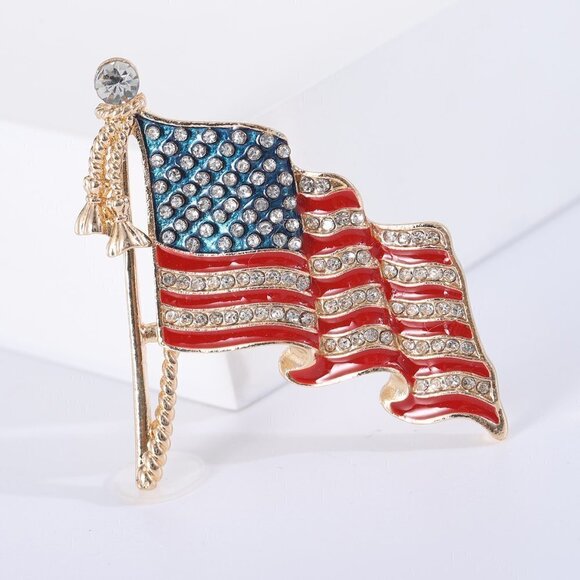 - MACY'S AMERICAN FLAG brooch pin - Picture 3 of 3